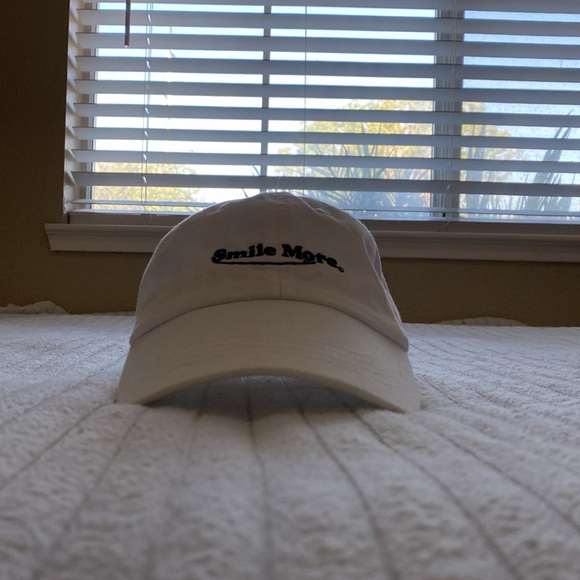 Genuine Smile More Hat Unisex (Roman Atwood brand) - Picture 2 of 5